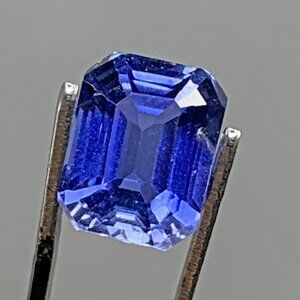 Certified Blue Sapphire *Cornflower*